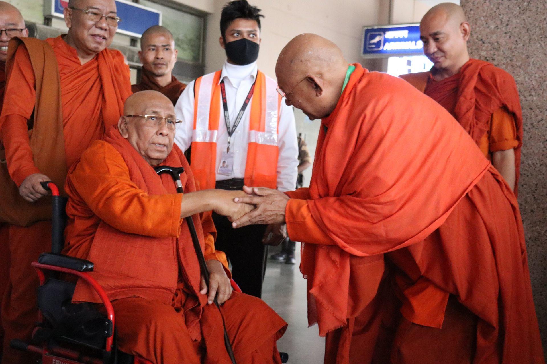 Ven. Bhikkhu Sanghasena, and ITCC India Welcomes H.H Sitagu Sayadaw in Bodhgaya